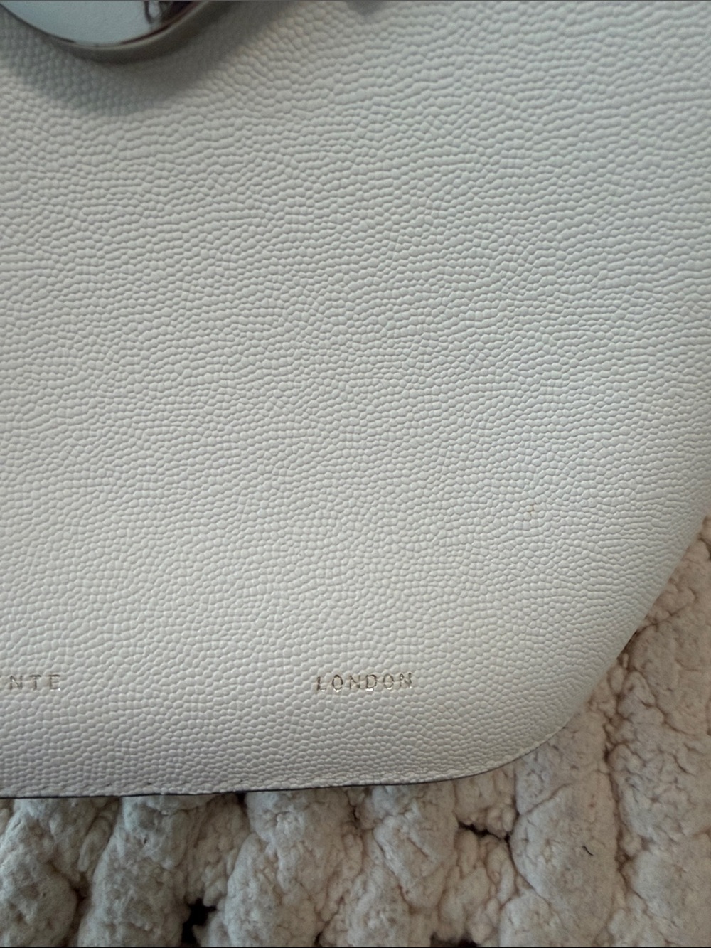 DANSE LENTE Mini Johnny Bucket Bag
Bianco - NWOT - Picture 13 of 15
